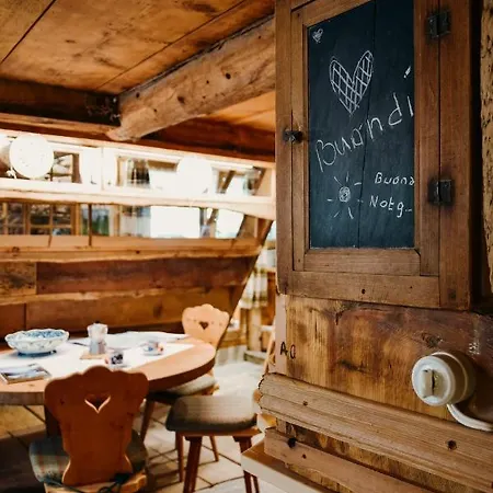 Chalet Chesa Orlegna * Casaccia